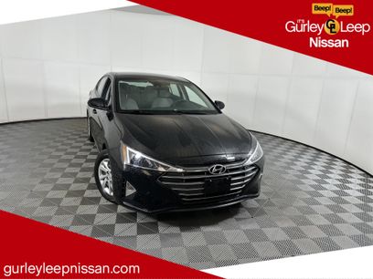 Used 2020 Hyundai Elantra SE w/ Cargo Package (C1)