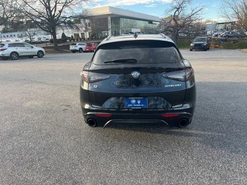 Used 2024 Alfa Romeo Stelvio Veloce image 4