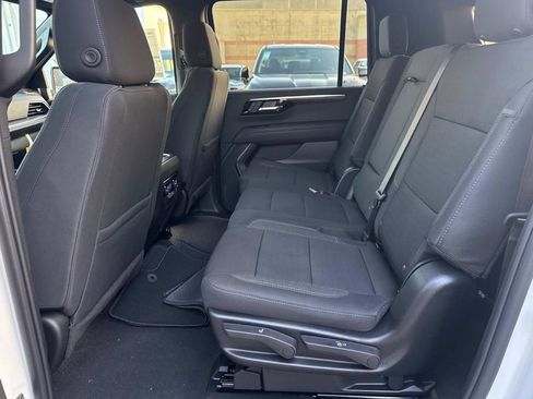 New 2025 Chevrolet Suburban LS image 10