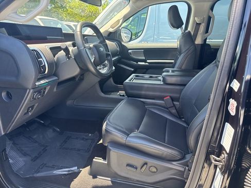 Used 2025 Ford Expedition Max Platinum w/ Driver's Package AWD/4WD image 3