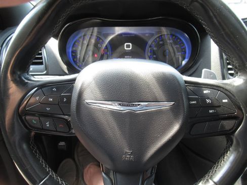 Used 2018 Chrysler 300 S w/ 300S Premium Group AWD/4WD image 25