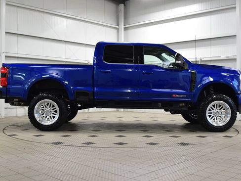 Used 2026 Ford F250 Lariat w/ Black Appearance Package AWD/4WD image 8