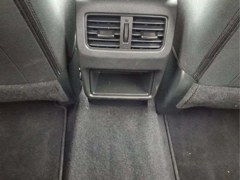 Used 2025 Nissan Rogue S FWD image 13