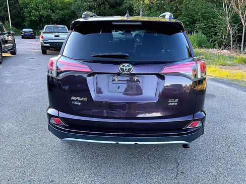 Used 2017 Toyota RAV4 XLE AWD/4WD image 10