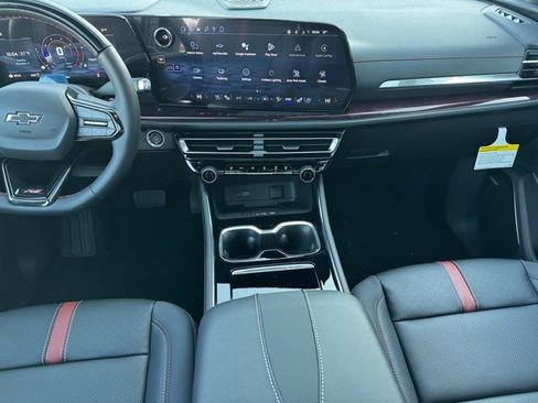 New 2026 Chevrolet Traverse RS image 2