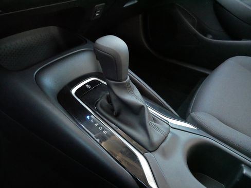 Certified 2025 Toyota Corolla LE image 24