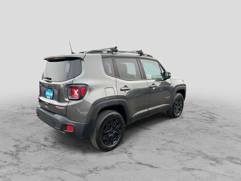 Certified 2018 Jeep Renegade Trailhawk w/ Cold Weather Group II image 8