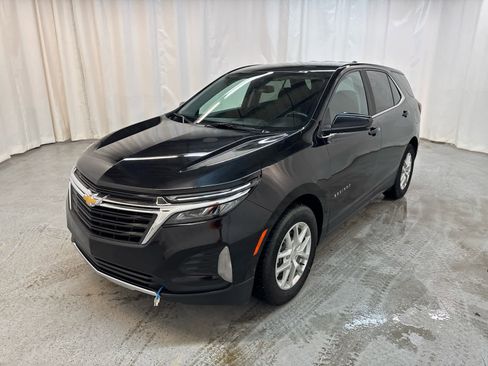 Certified 2022 Chevrolet Equinox LT image 1