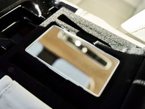 Used 2024 Land Rover Range Rover SV image 50