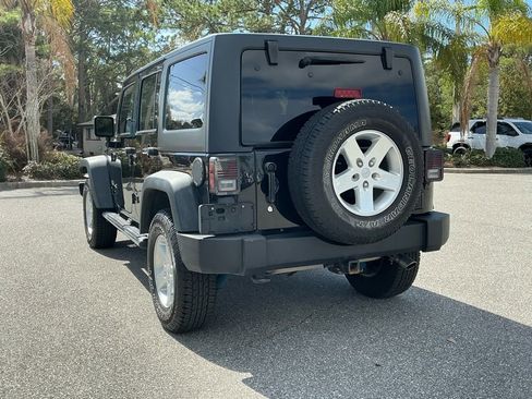 Used 2013 Jeep Wrangler Unlimited Sport image 4