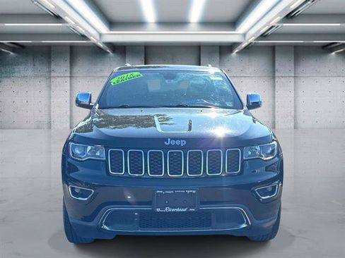 Used 2018 Jeep Grand Cherokee Limited AWD/4WD image 2