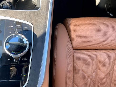 Used 2025 BMW X5 M60i image 36