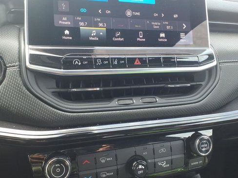 Certified 2023 Jeep Compass Altitude AWD/4WD image 16