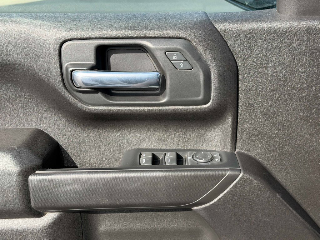 Used 2023 Chevrolet Silverado 1500 Custom AWD/4WD image 26