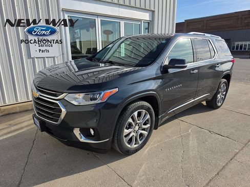 Used 2021 Chevrolet Traverse Premier AWD/4WD image 1