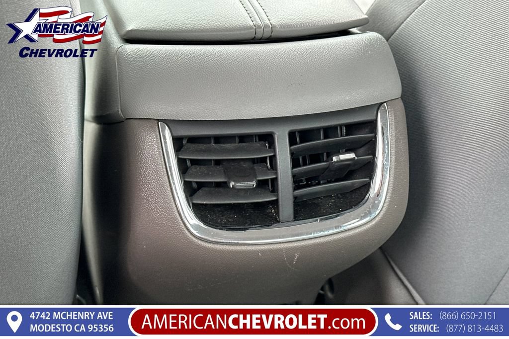 Used 2025 Chevrolet Malibu LT FWD image 16