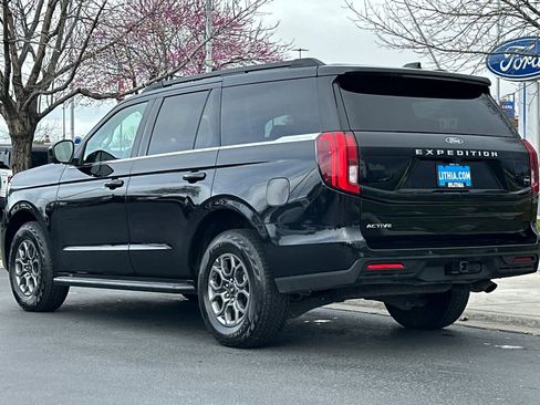 Certified 2025 Ford Expedition Active image 6
