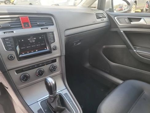 Used 2015 Volkswagen Golf TDI S FWD image 16