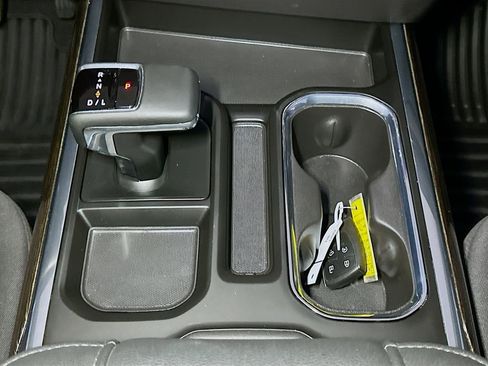 Used 2025 GMC Sierra 1500 Elevation w/ Preferred Package AWD/4WD image 14