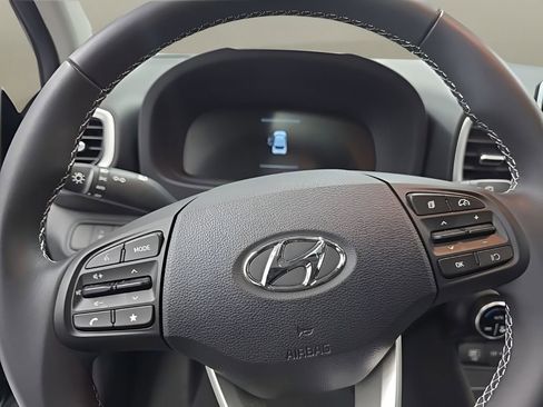 Certified 2024 Hyundai Venue SEL FWD image 23