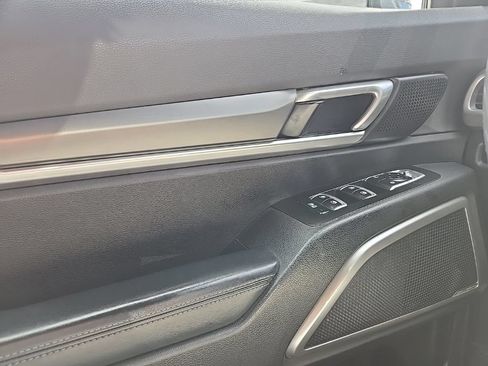 Used 2021 Kia Telluride LX AWD/4WD image 18