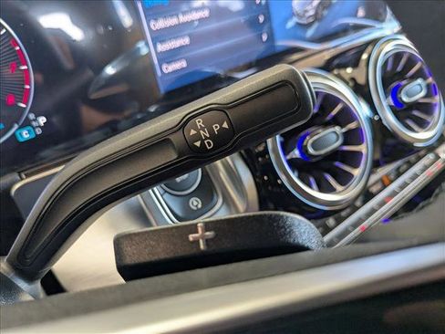 New 2026 Mercedes-Benz GLB 250 4MATIC image 13