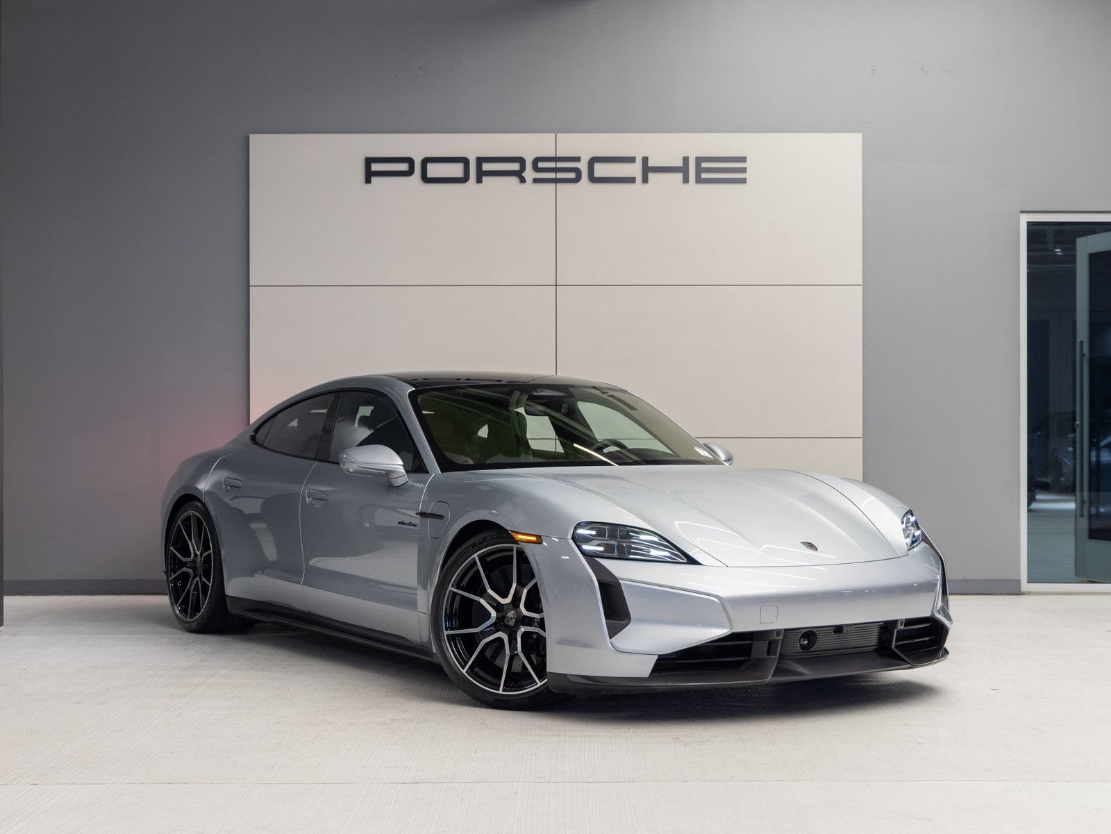 Used 2026 Porsche Taycan Turbo S AWD/4WD image 9
