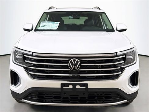 New 2026 Volkswagen Atlas SE image 2