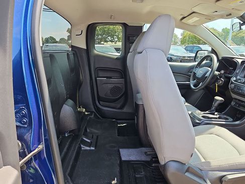 Used 2019 Chevrolet Colorado W/T RWD image 29