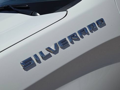 Used 2026 Chevrolet Silverado 1500 LT AWD/4WD image 11