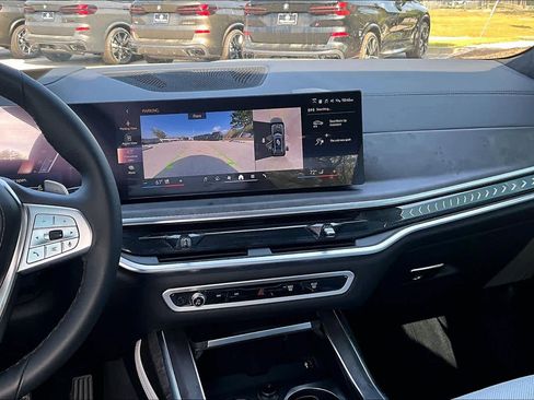 Used 2026 BMW X7 xDrive40i w/ Executive Package image 6