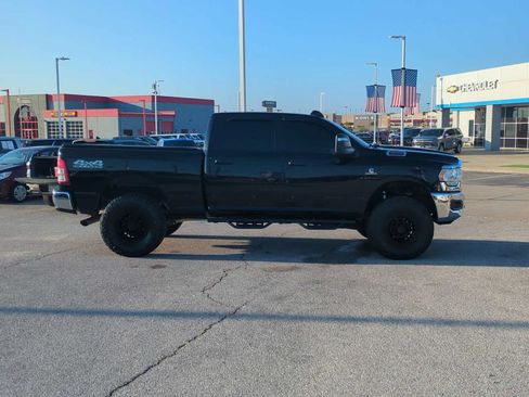 Used 2024 RAM 3500 Tradesman w/ Chrome Appearance Group AWD/4WD image 9