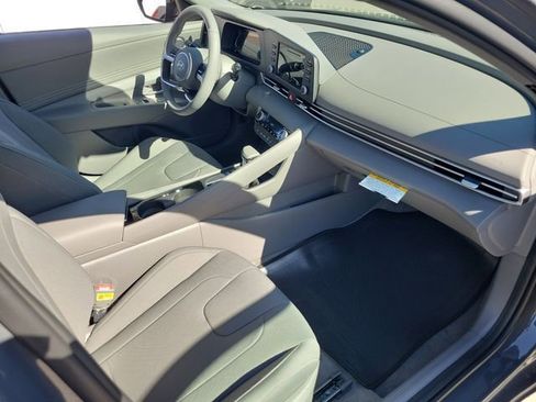 New 2026 Hyundai Elantra SEL Sport Premium image 16