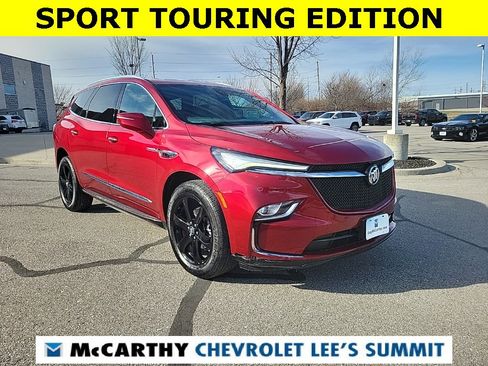 Used 2023 Buick Enclave Essence w/ Experience Buick Package image 3