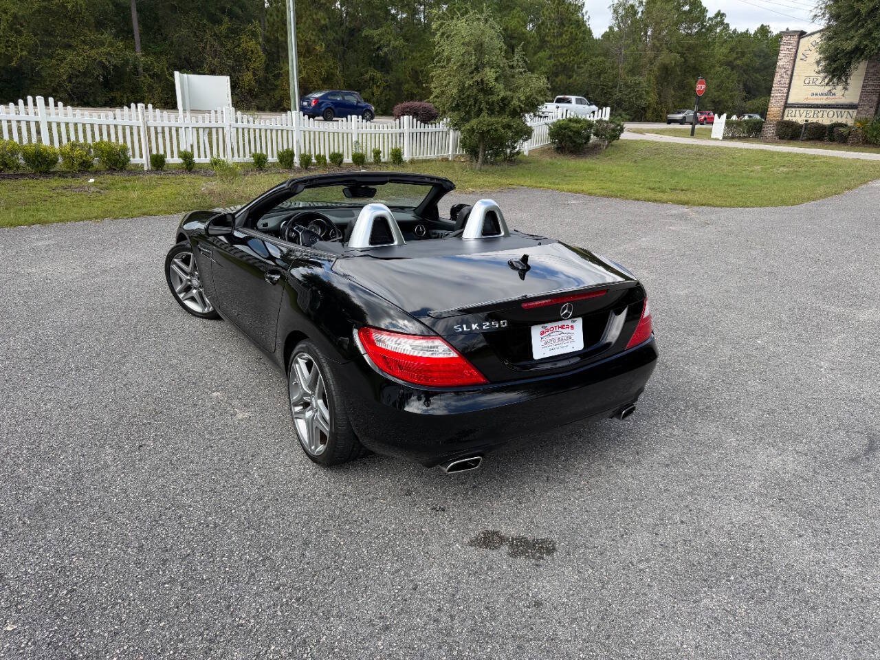 Used 2014 Mercedes-Benz SLK 250 image 4