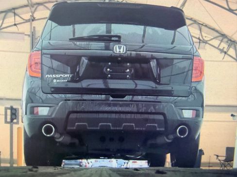 Used 2022 Honda Passport EX-L image 3