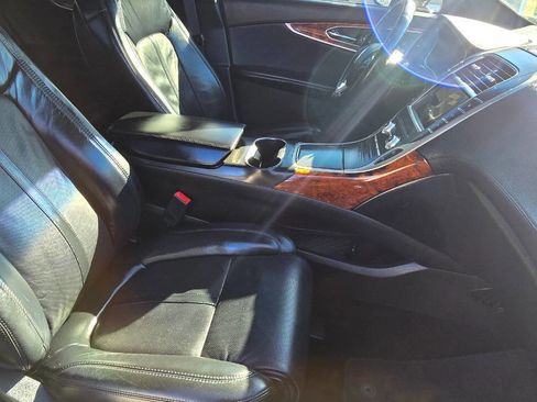 Used 2017 Lincoln MKX Reserve image 13