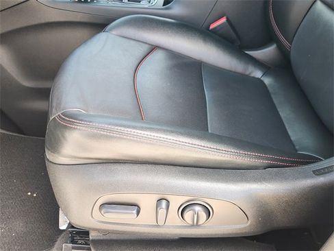 Used 2022 Chevrolet Equinox RS w/ RS Leather Package image 23