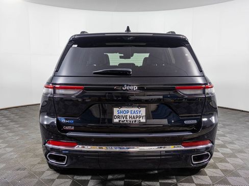 Used 2024 Jeep Grand Cherokee Overland w/ Luxury Tech Group IV AWD/4WD image 21
