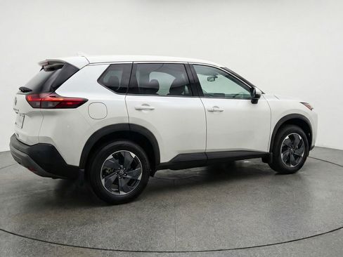 Used 2025 Nissan Rogue SV AWD/4WD image 9