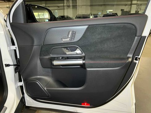 Certified 2025 Mercedes-Benz GLA 250 4MATIC image 10