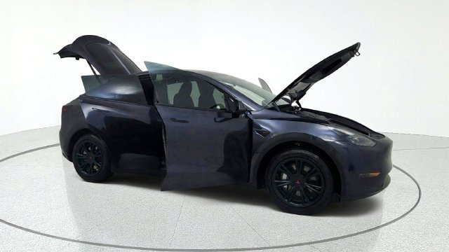 Used 2024 Tesla Model Y 2WD image 20