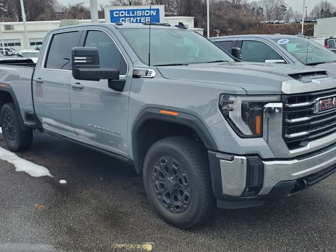 Used 2024 GMC Sierra 2500 SLE w/ SLE Value Package; image 2