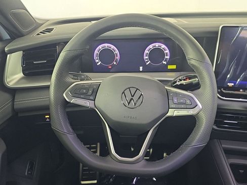 New 2026 Volkswagen Tiguan SE R-Line AWD/4WD image 10
