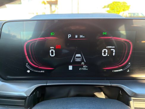 Used 2024 Kia Telluride S w/ S Sunroof Package image 32