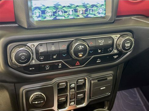 Used 2023 Jeep Gladiator Rubicon w/ LED Lighting Group image 16