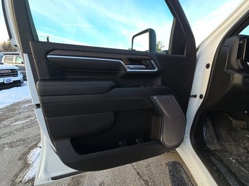 Used 2024 Chevrolet Silverado 3500 High Country image 21