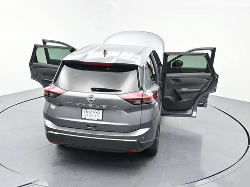 Used 2026 Nissan Rogue S FWD image 22