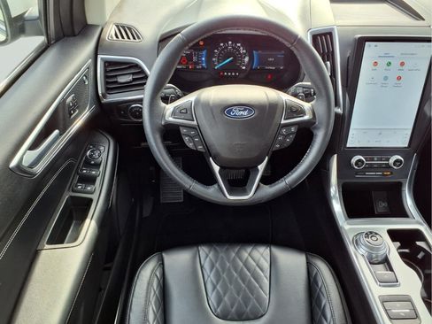 Used 2023 Ford Edge Titanium w/ Class II Trailer Tow Package AWD/4WD image 13