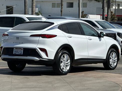Certified 2025 Buick Envista Preferred FWD image 4